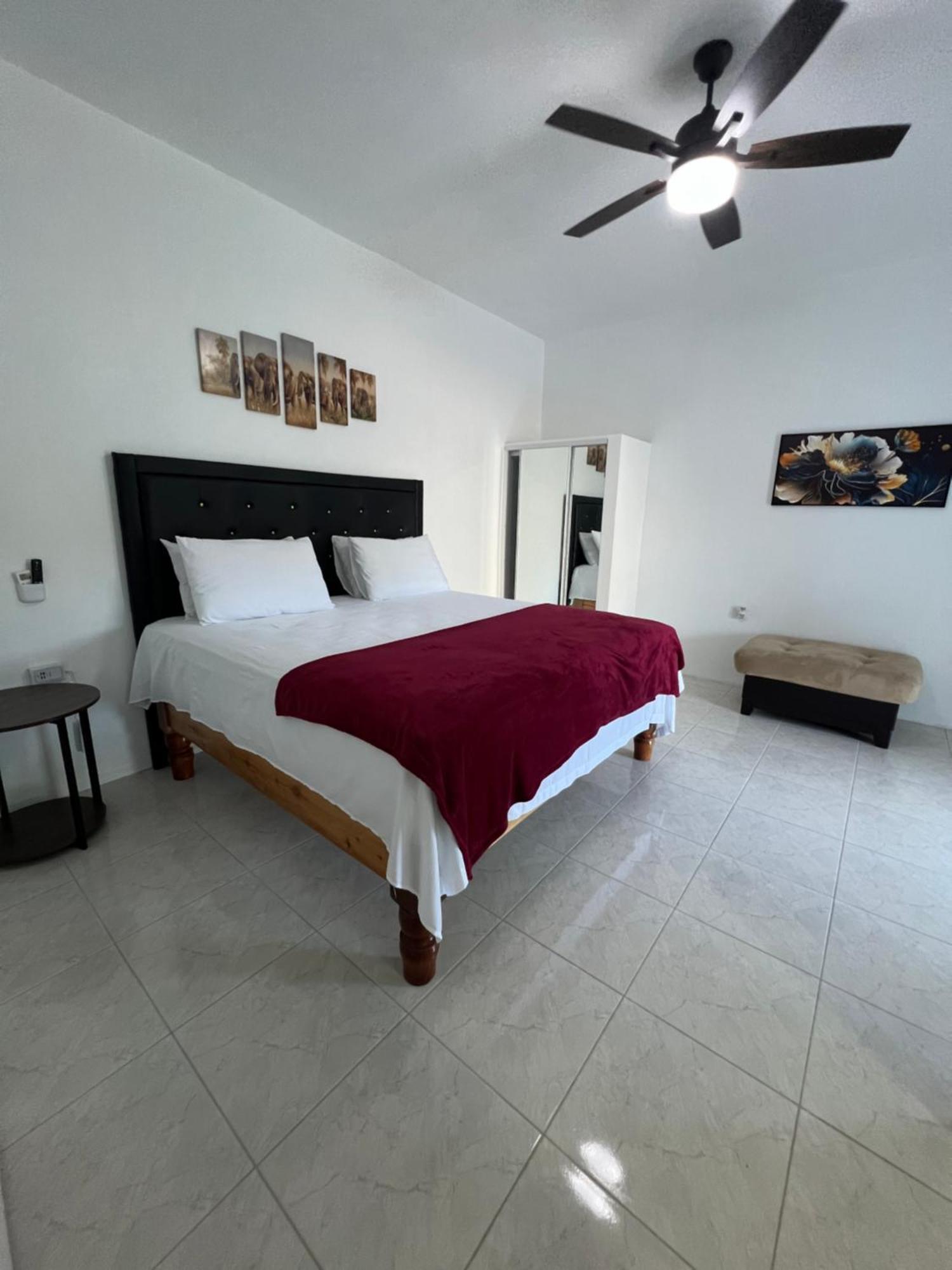 Luxury Apartments At Case De Coco, Ocho Rios Jamaica Eksteriør billede